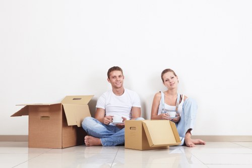 Clean and organized storage units available in Oldoakcommon
