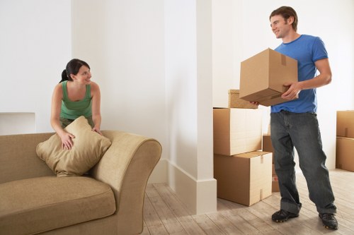 Careful packing and transport for household removals in Oldoakcommon